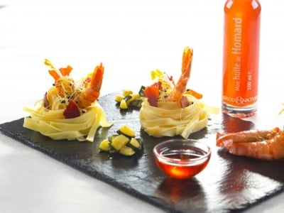 Tagliatelle and prawns with lobster oil