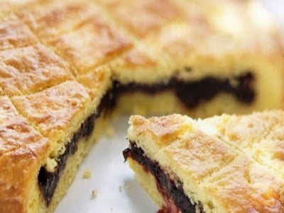 Basque cherry cake recipe