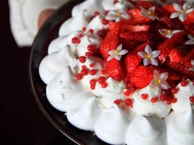 Recipe for raspberry pavlova